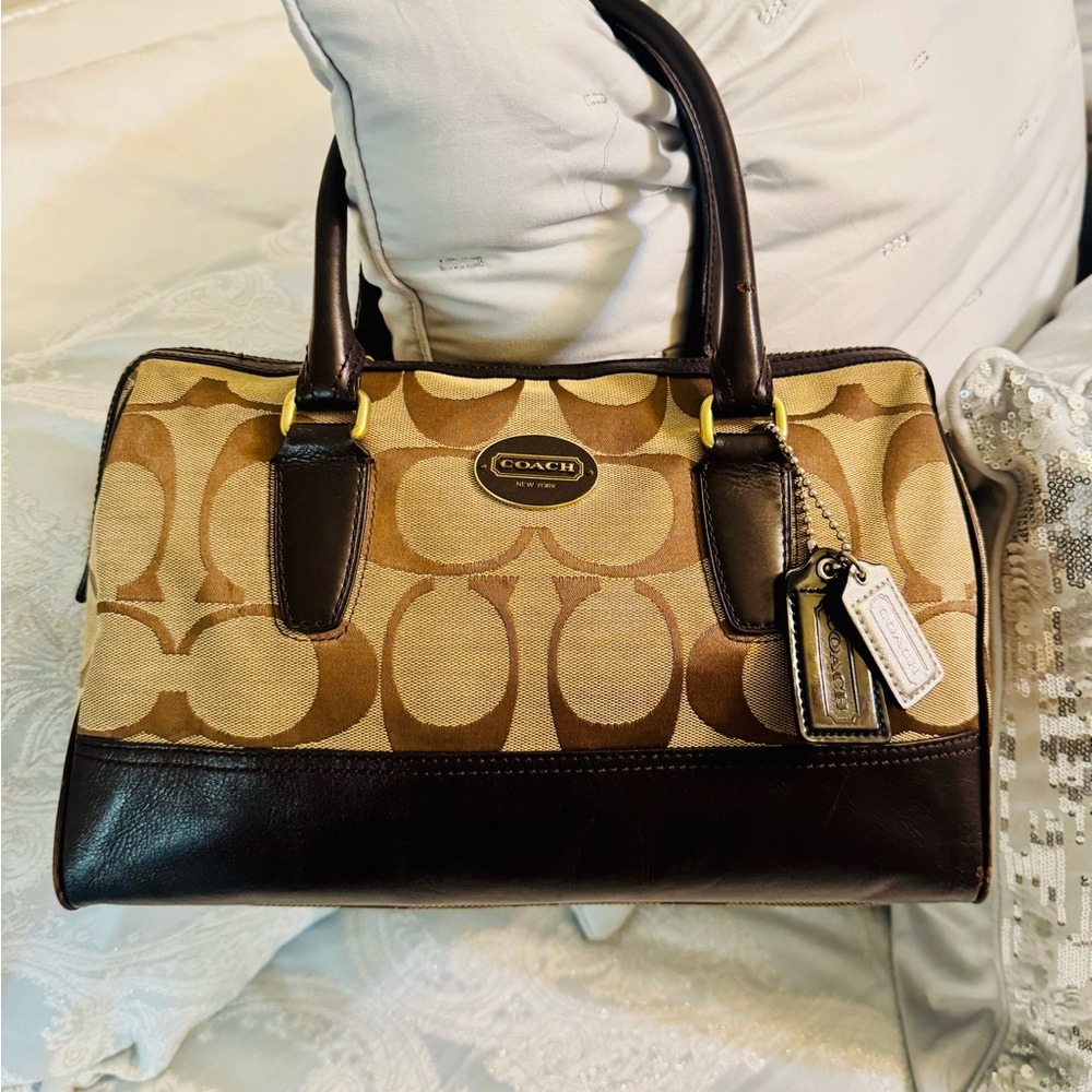 Coach Legacy Haley satchel signature canvas with dark brown leather trim - Picture 2 of 11